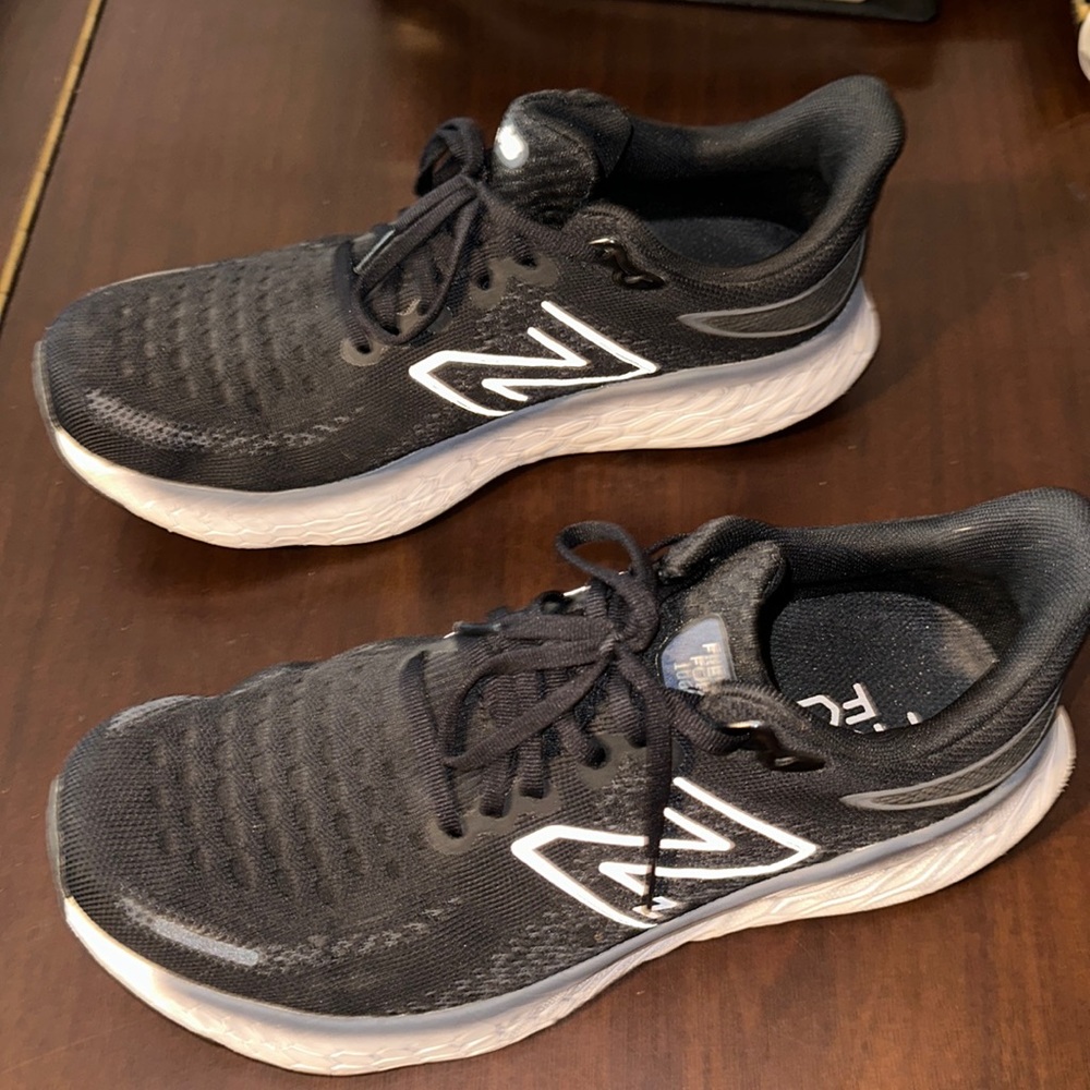 New Balance 10.5 2E men’s Fresh Foam 1080v12